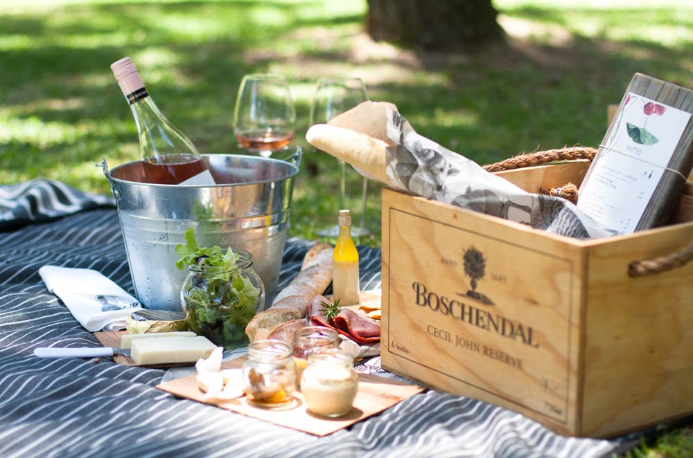 Panier pique nique à Boschendal dans les vignobles du Cap en Afrique du Sud sur la Route des Vins