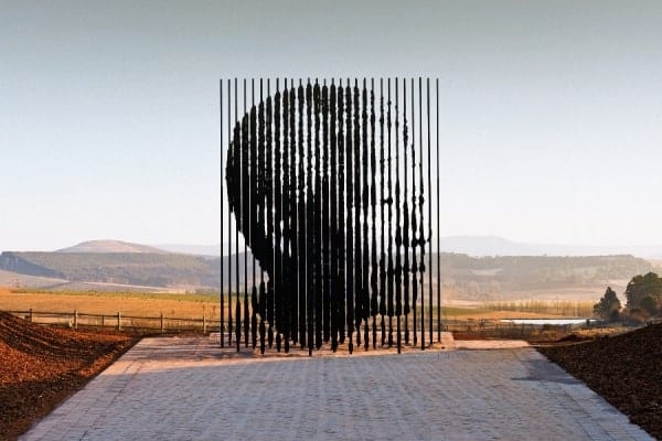 Une représentation artistique de Nelson Mandela au musée de l'Apartheid