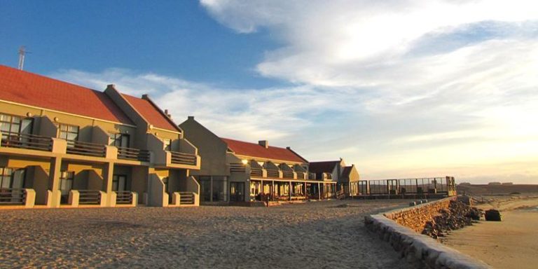 Cape-Cross-Lodge-itinéraire-namibie-hors-des-sentiers-battus Cape-Cross-Lodge-itinéraire-namibie-hors-des-sentiers-battus