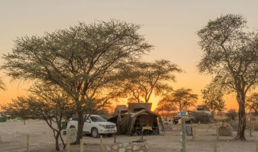 okaukuejo-campsite-itinéraire-namibie-hors-des-sentiers-battus